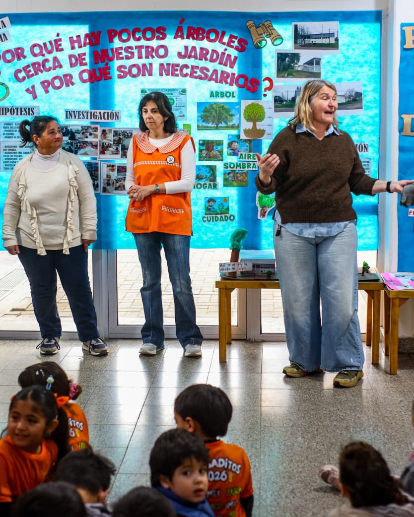 Presentacion del trabajo a cargo de Clara Raspo, Medioambiente